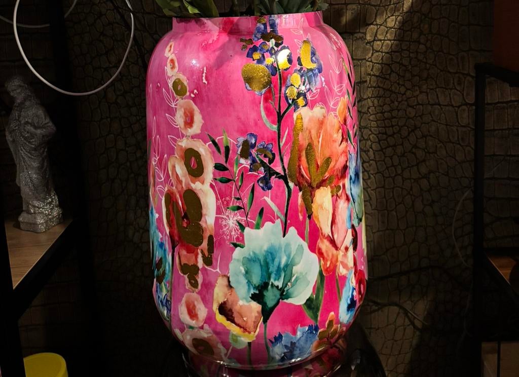 TS Collection Vaas Fiesta Fuchsia Lammie fiesta, Huis en Inrichting, Woonaccessoires | Vazen, Ophalen, Zo goed als nieuw