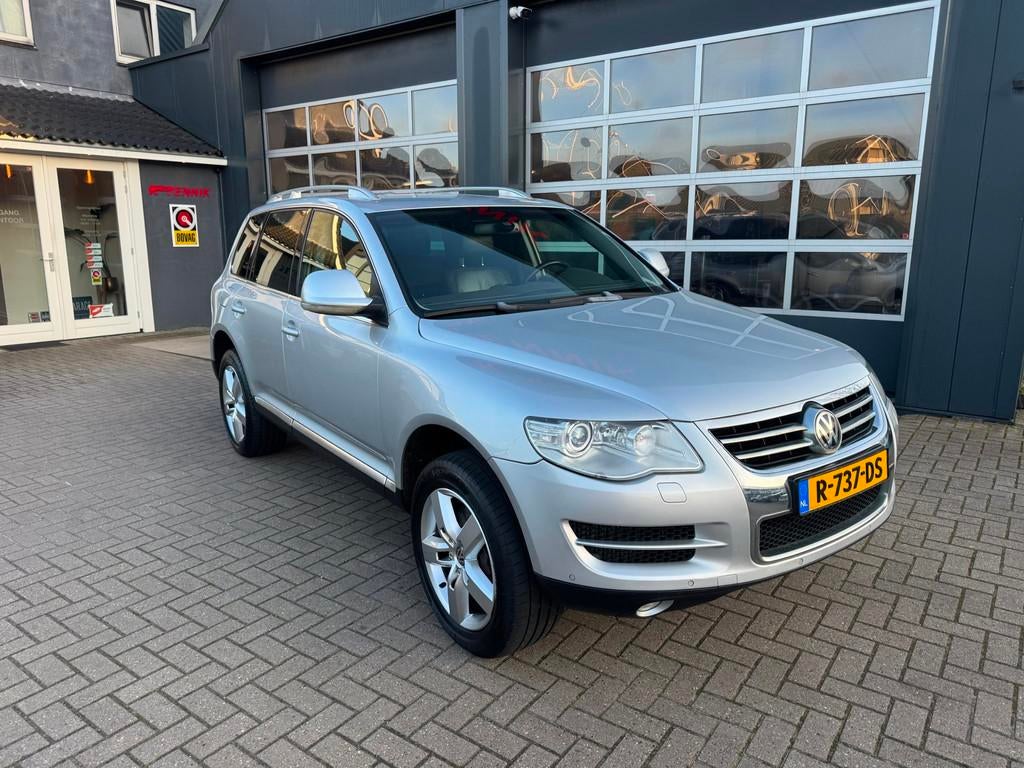 Volkswagen Touareg 5.0 V10 TDI / ACC / Airsusp / Camera / To, Auto's, Automaat, Gebruikt, 4921 cc, 2577 kg