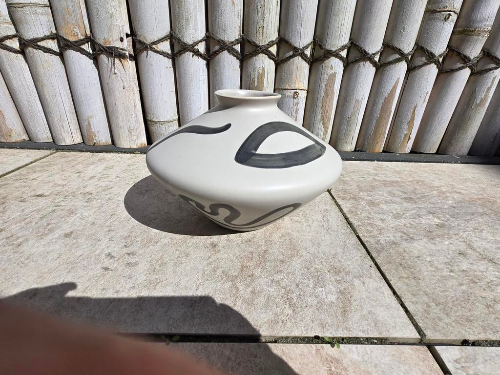 Vintage vaas met abstracte decoratie, Antiek en Kunst, Antiek | Vazen, Ophalen of Verzenden