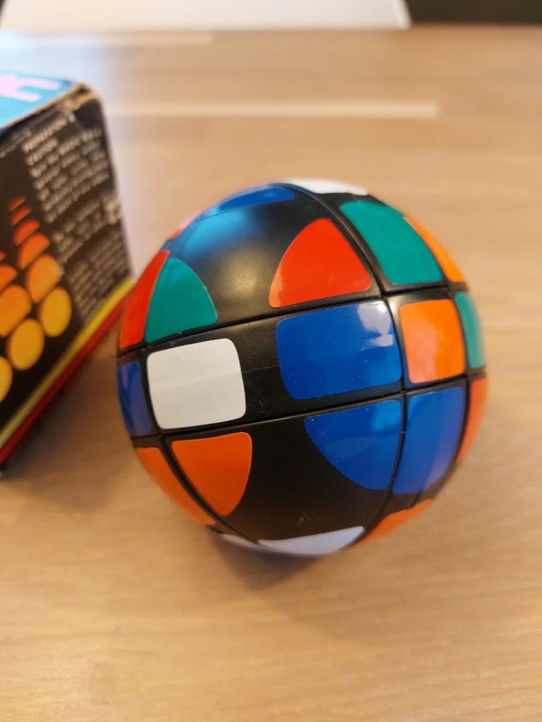 Rubiks Magic Ball jaren 80 vintage, Verzamelen, Speelgoed, Ophalen of Verzenden, Zo goed als nieuw