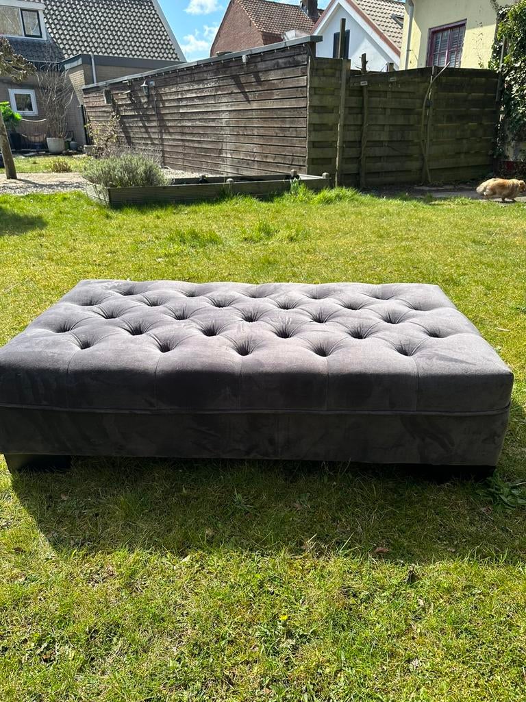 Grote poef / voetenbank, Ophalen, Zo goed als nieuw, Rechthoekig, Stof