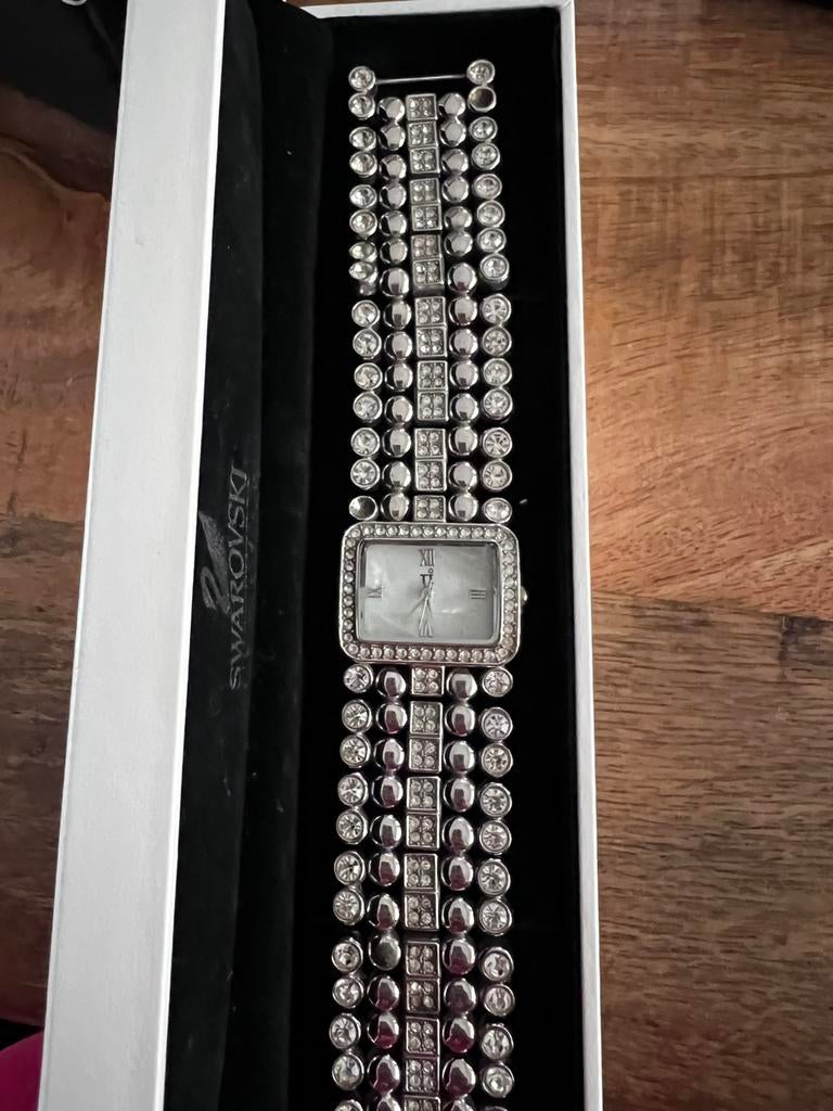 Swarovski Horloge met Swarovski kristallen, Ophalen of Verzenden, Zo goed als nieuw