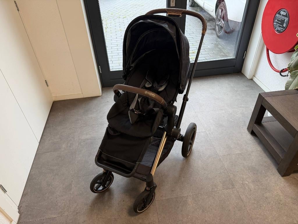 Zeer nette Cybex Priam Rose Gold Kinderwagen reiswieg !, Overige merken, Ophalen of Verzenden, Zo goed als nieuw, Combiwagen