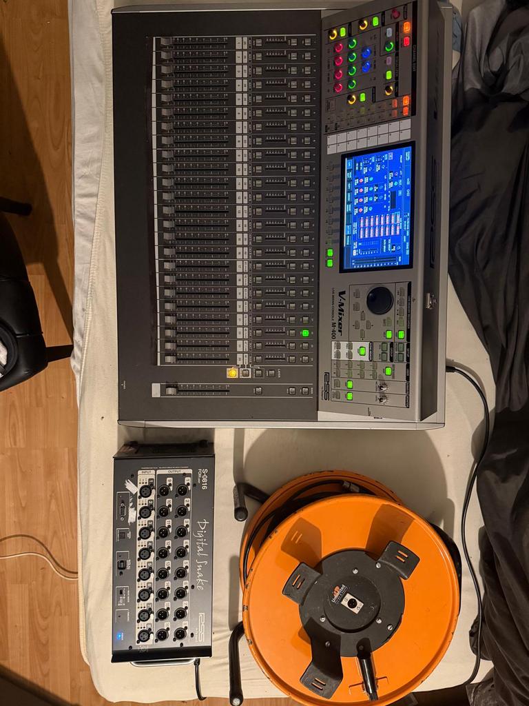 Te koop Roland rss vm 400 met haspel en roland stageblok., Muziek en Instrumenten, Ophalen, Gebruikt, 20 kanalen of meer