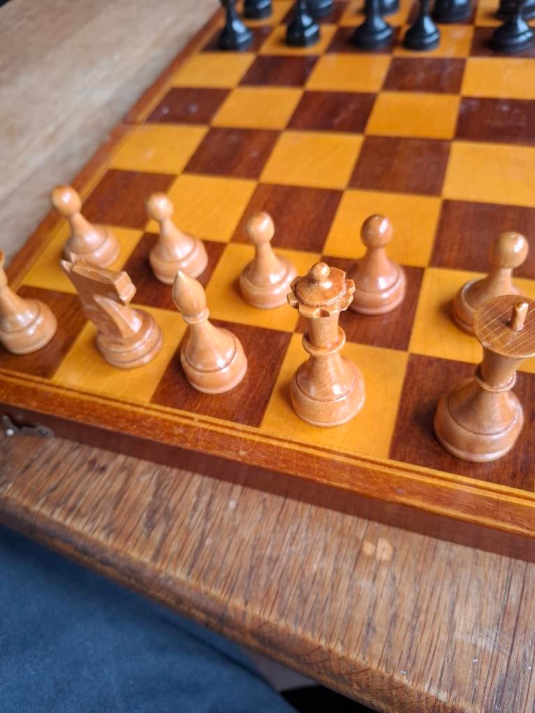 Retro houten schaakspel, Antiek en Kunst, Ophalen