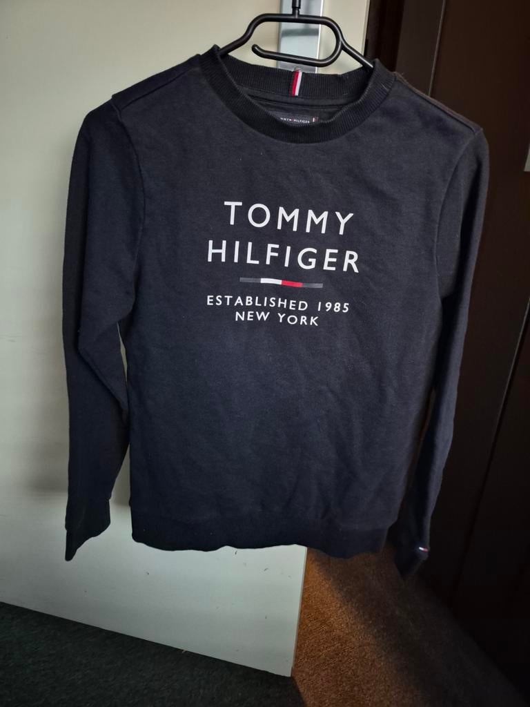 Nw Tommy Hilfiger sweater mt 152Vaste prijs€15euro, Verzenden, Nieuw, Jongen, Trui of Vest