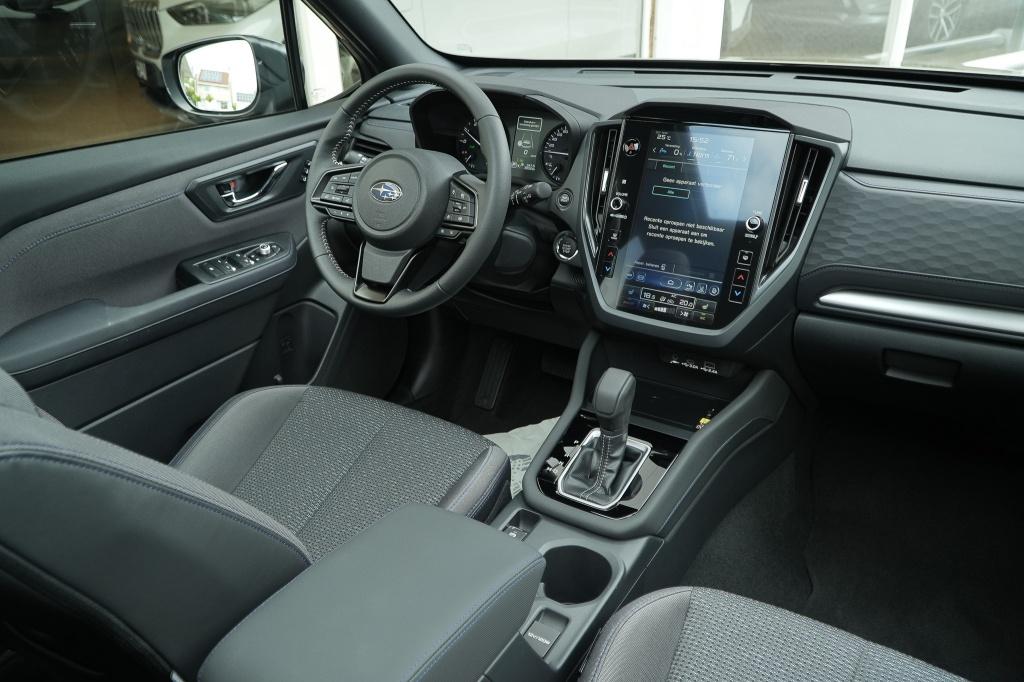 Subaru Forester 2.0i e-BOXER Exclusive AWD I Pano I, Stof, Zwart, 4 cilinders, 150 pk