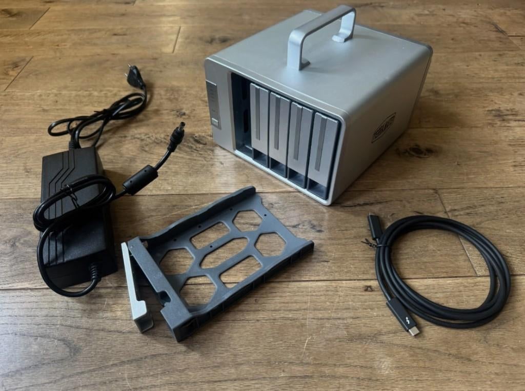 TerraMaster D5 Thunderbolt 3, harde schijf, RAID, behuizing, Thunderbolt, Ophalen of Verzenden, Desktop, Terra Master