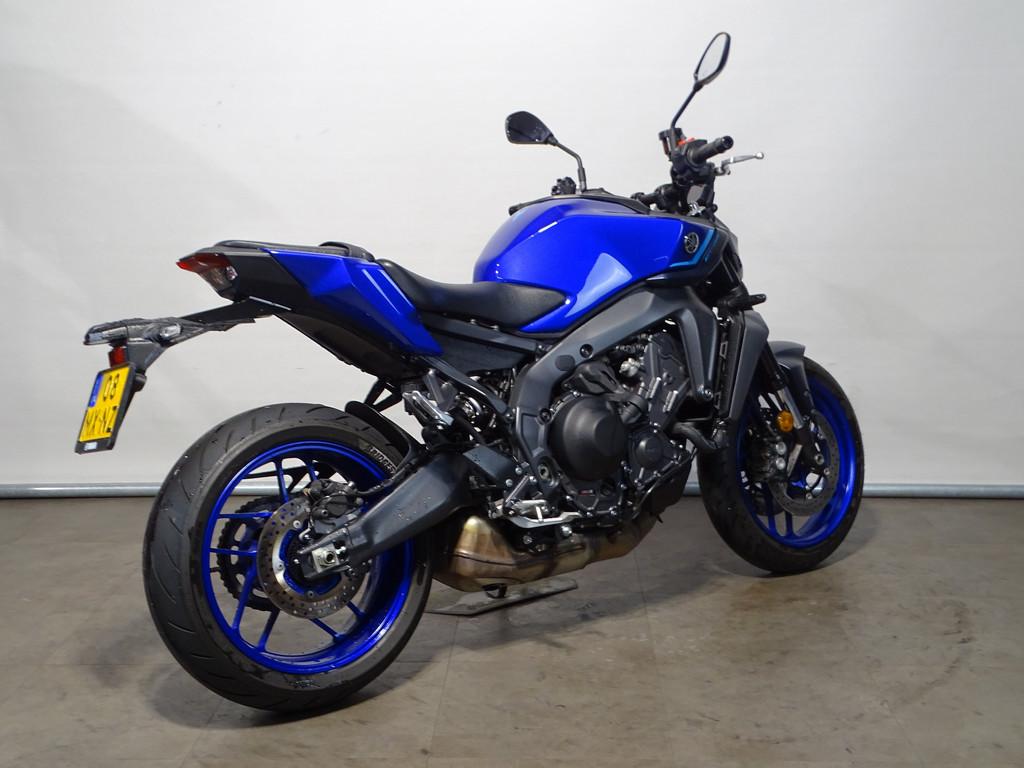Yamaha MT 09 Y-AMT - foto 3