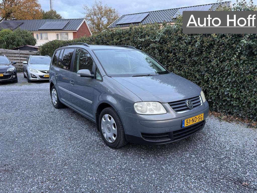 Volkswagen Touran 1.6-16V FSI Trendline | Airco | Cruise Con, Stof, Gebruikt, Zwart, Startonderbreker