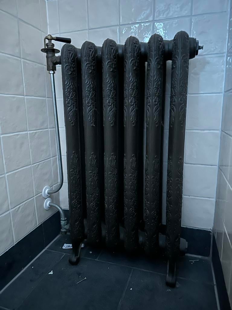 Compania Roca radiator, Doe-het-zelf en Verbouw, Ophalen, Gebruikt, Radiator, 60 tot 150 cm