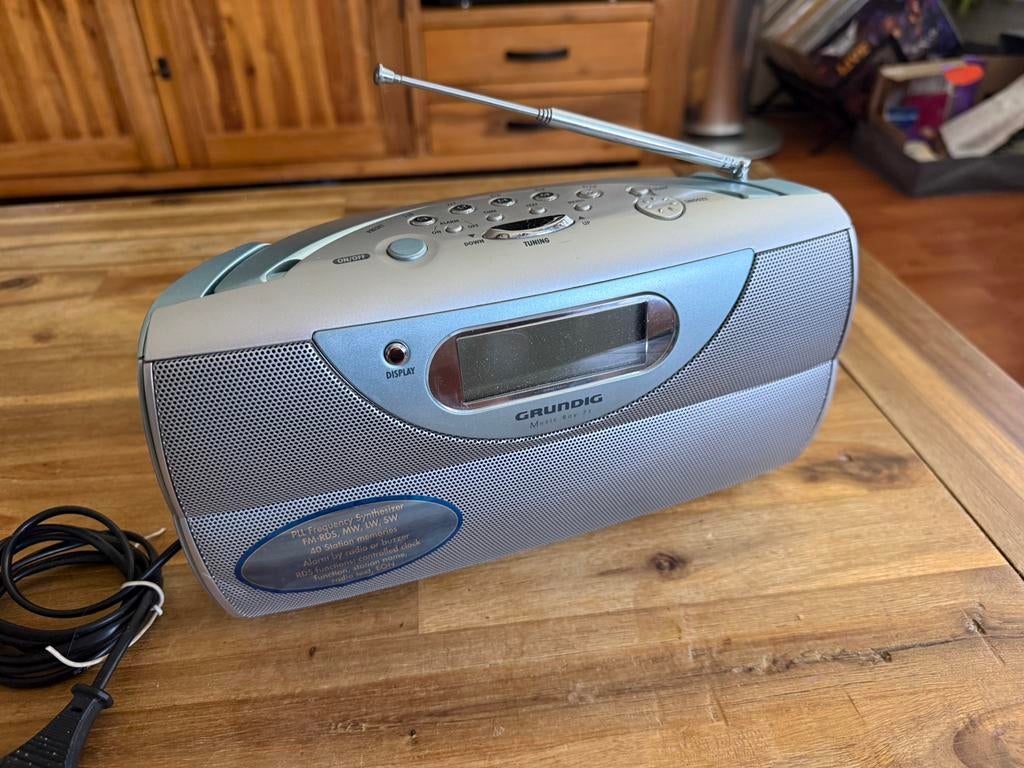 Radio Grundig Music Boy 71, Ophalen of Verzenden, Zo goed als nieuw, Wereldontvanger