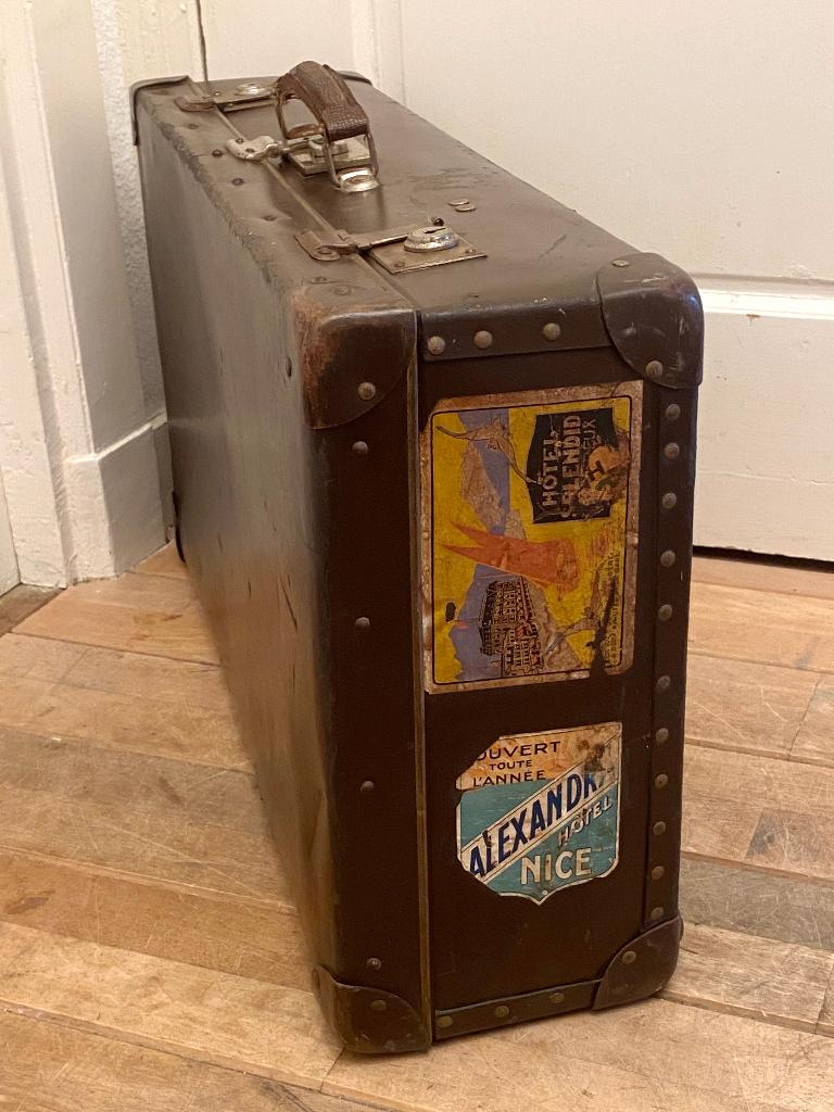 Unieke antieke 20s Vulcana koffer met Grand Hotel stickers, Sieraden, Tassen en Uiterlijk, Koffers, Gebruikt, Hard kunststof, 60 tot 70 cm