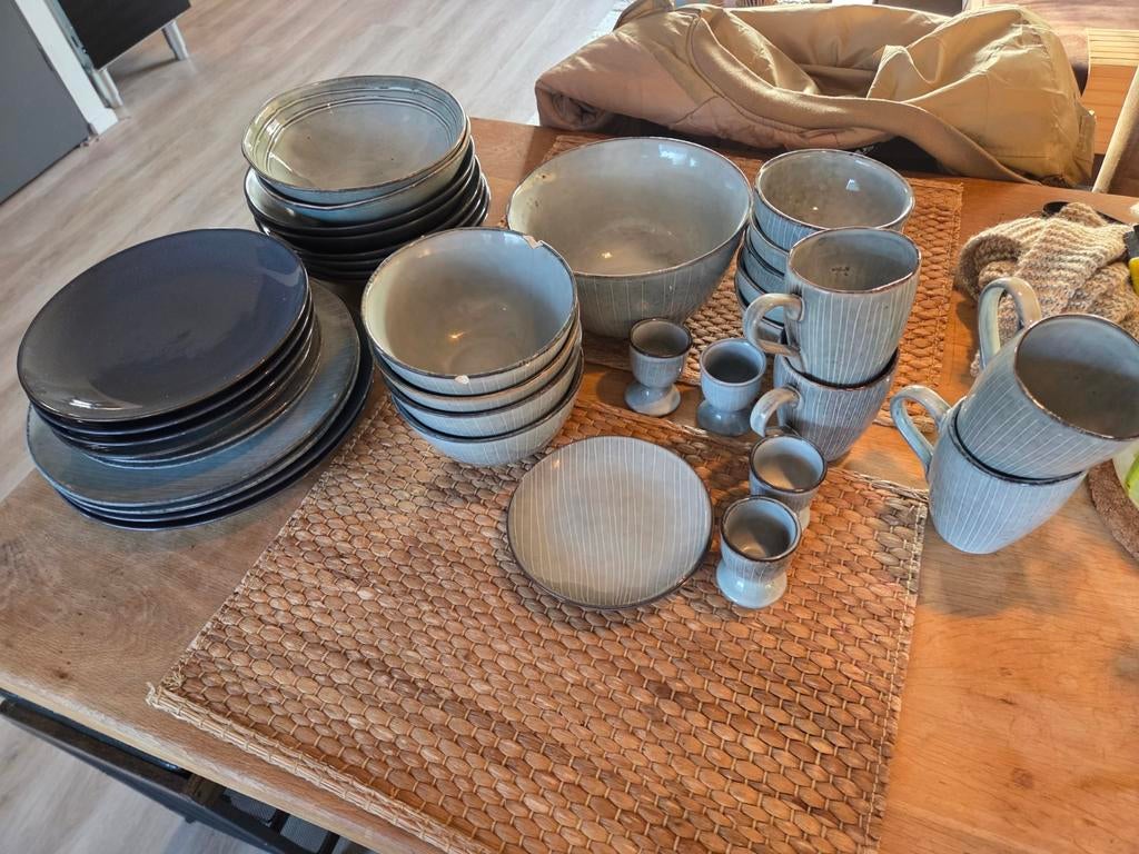 Overcompleet servies grijs , veel Droste Oldenhof ., Antiek en Kunst, Antiek | Servies compleet, Ophalen