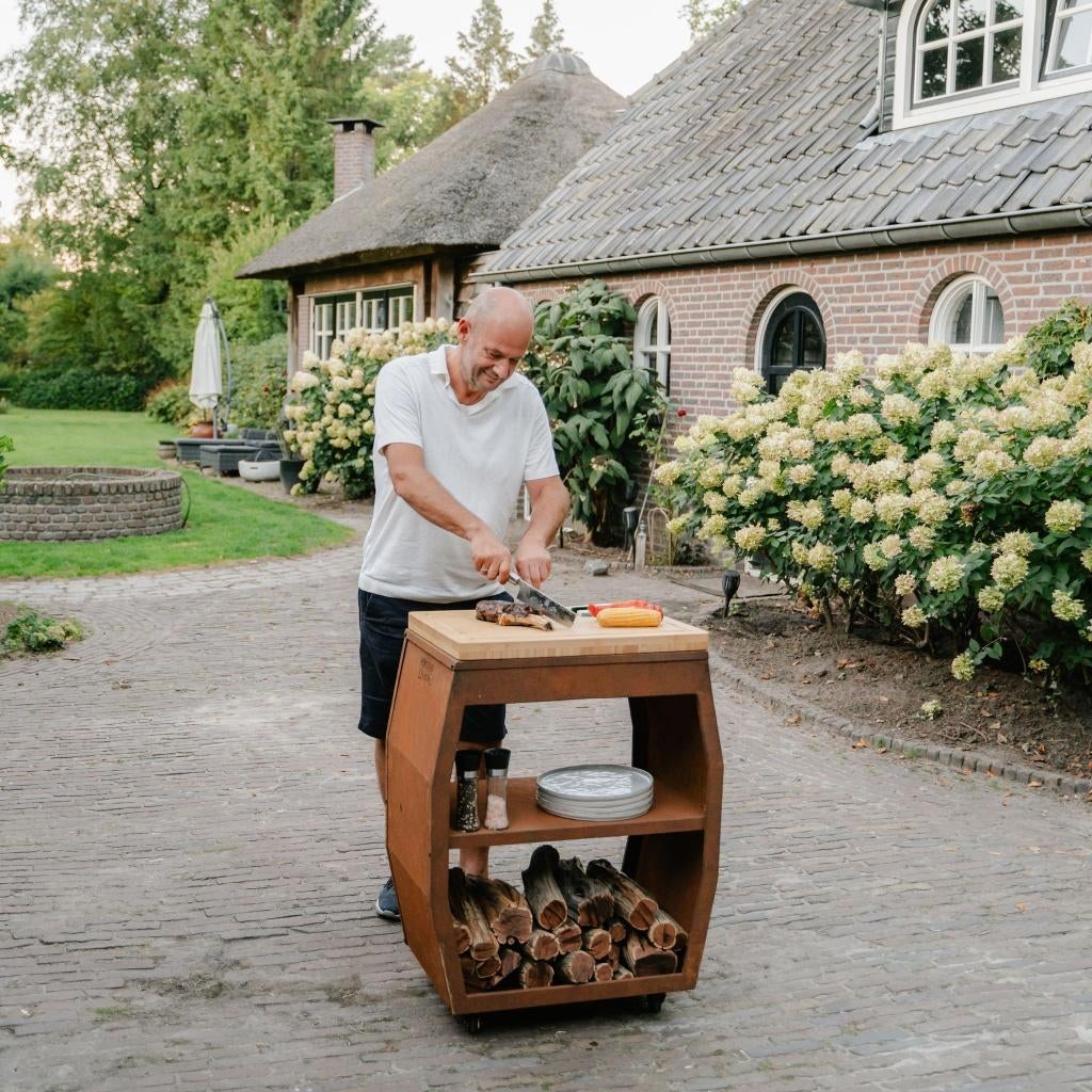 bbq bijzettafel tabla Cortar van Cortenstaal met snijplank