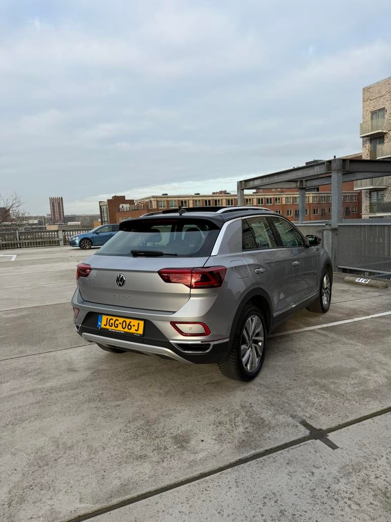 Volkswagen T-Roc 1.5 TSI 150pk 7-DSG 2022 MET GARANTIE, 1498 cc, 4 cilinders, Open dak, 1253 kg