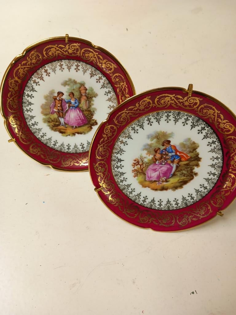 Twee decoratieve bordjes met romantische taferelen, Ophalen of Verzenden