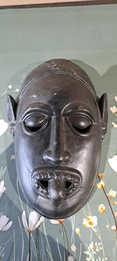 Afrikaans tribale kunst. Metalen masker., Ophalen of Verzenden