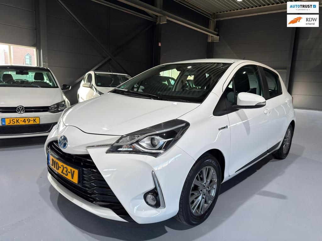 Toyota Yaris 1.5 Hybrid Executive 1e Eigen. | Dealer onderh., Euro 6, 4 cilinders, Met garantie (alle), Wit