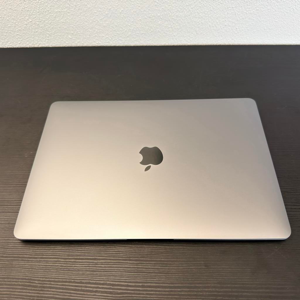 Macbook Air - 2019 - i5-  256GB - 13 inch Retina, 256 GB, 2 tot 3 Ghz, 8 GB, 13 inch