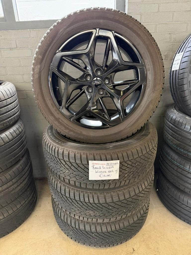 19" Origineel Ford set, Auto-onderdelen, Banden en Velgen, 19 inch, Gebruikt, Banden en Velgen, 235 mm