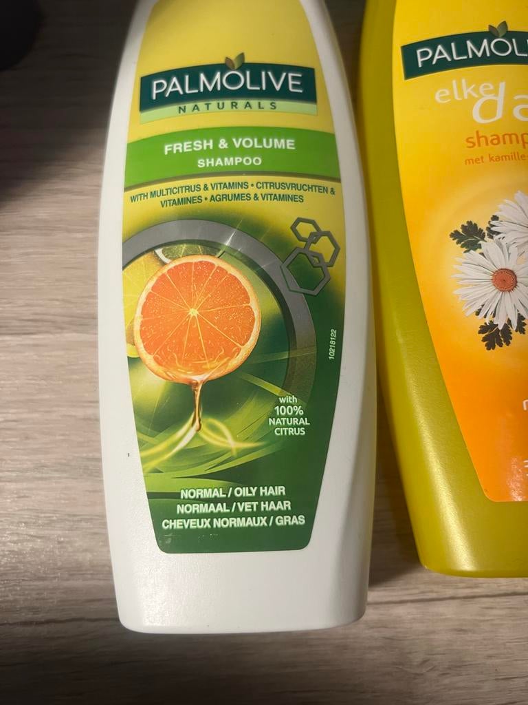 Drie flessen shampoo van Palmolive en Garnier, Verzenden, Nieuw, Shampoo of Conditioner