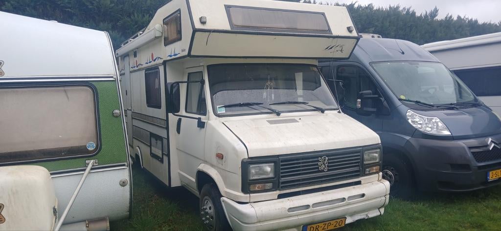 Peugeot J5 Camper - Belastingvrij - Bouwjaar 1986, Caravans en Kamperen, Campers, Overige merken, Alkoof, Diesel, Particulier