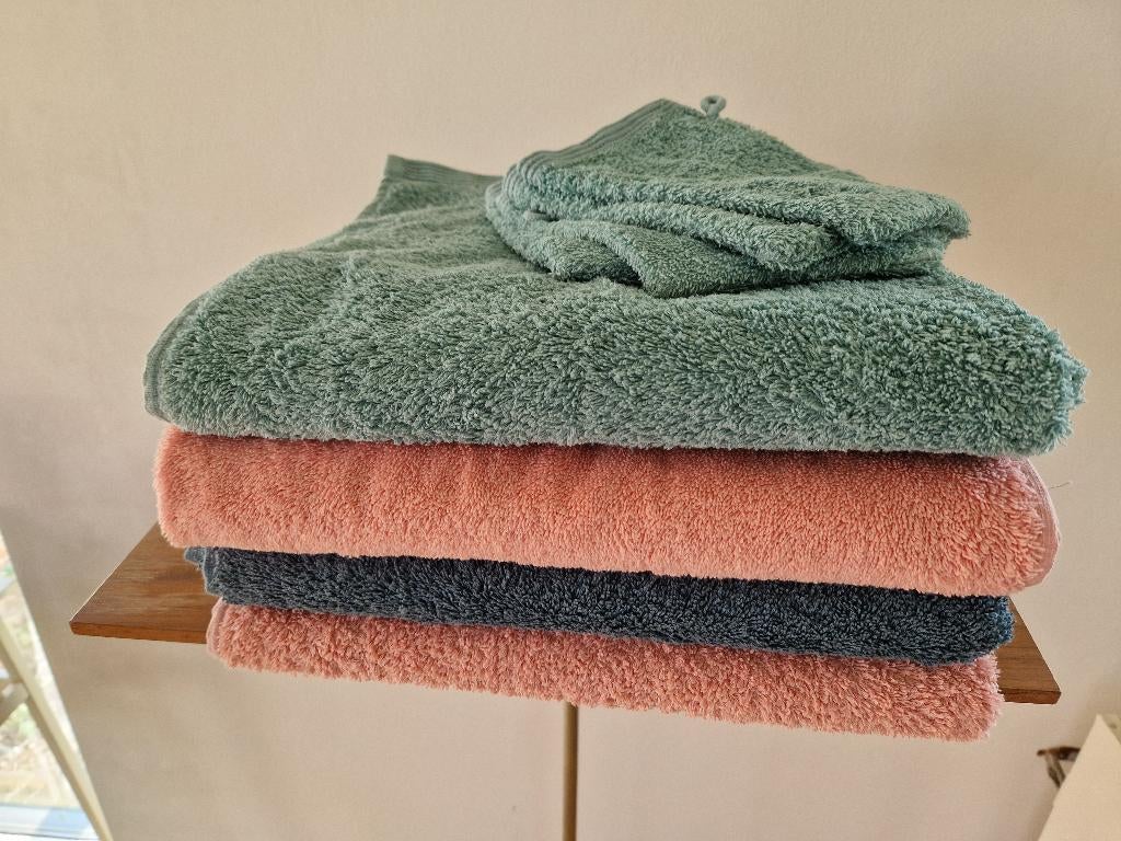 Handdoeken - mooie zware kwaliteit, Huis en Inrichting, Ophalen of Verzenden, Zo goed als nieuw, Handdoek
