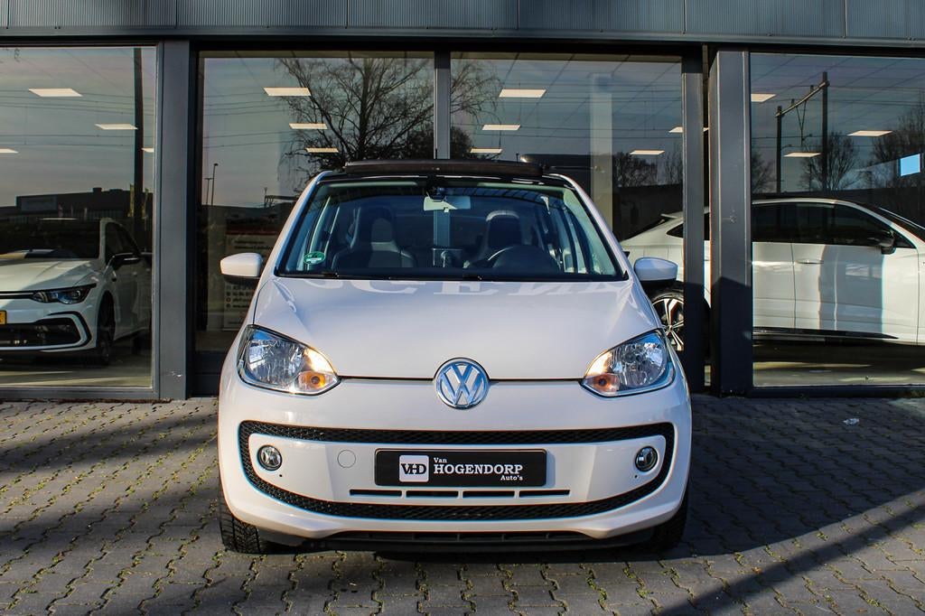 Volkswagen Up! 1.0 high up! BlueMotion PANO NAVI PDC AUDIO A, Voorwielaandrijving, Stof, Gebruikt, 840 kg