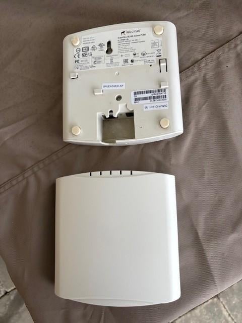 Ruckus Zoneflex R 310 Access Point 2 stuks, Ophalen of Verzenden, Gebruikt