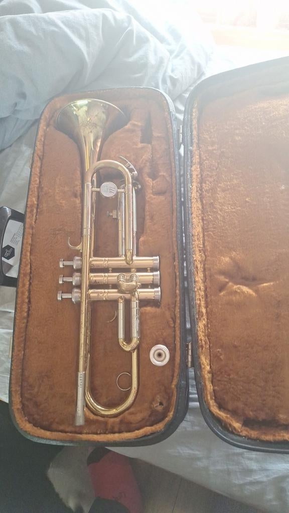 Schenkelaar Trompet met Koffer en Mondstuk - Nagekeken, Ophalen, Gebruikt, Bes-trompet, Met koffer