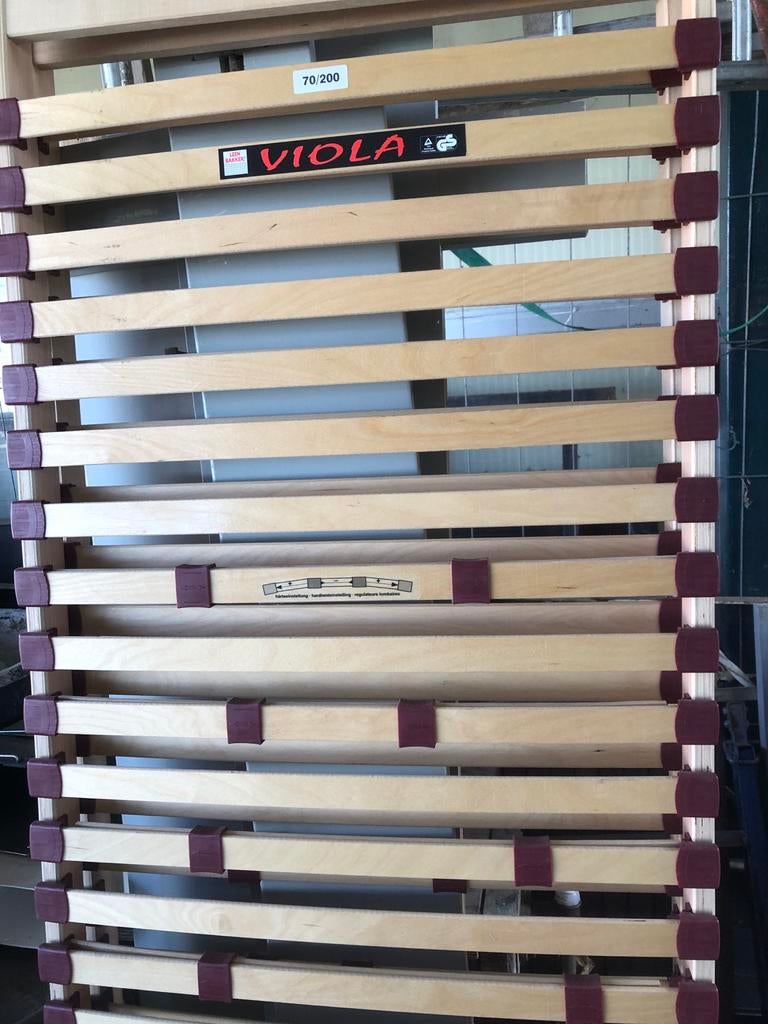 Lattenbodems 2 stuks 70x200 cm, Ophalen of Verzenden, Zo goed als nieuw, Bedbodem, 200 cm