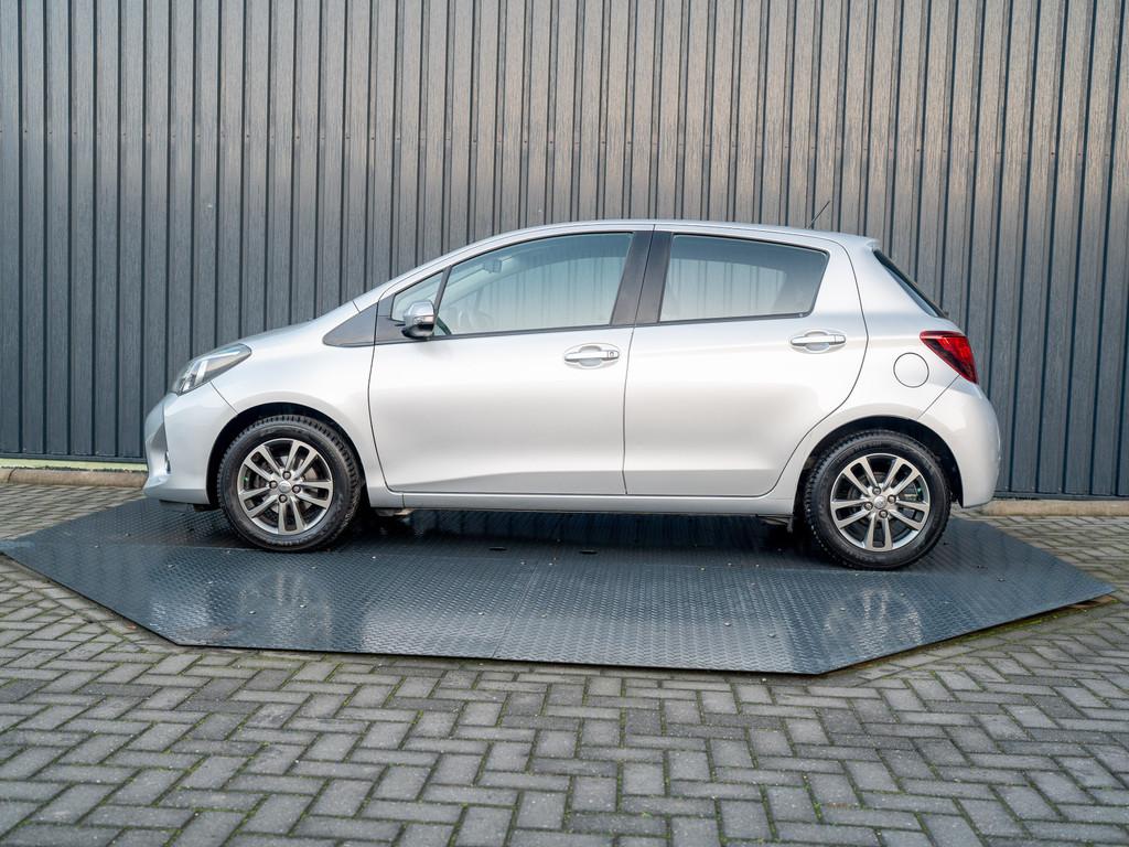 Toyota Yaris 1.0 VVT-i Aspiration | Lm-velgen | Prijs Rijkla, 12 maanden, Stof, Euro 6, Handgeschakeld