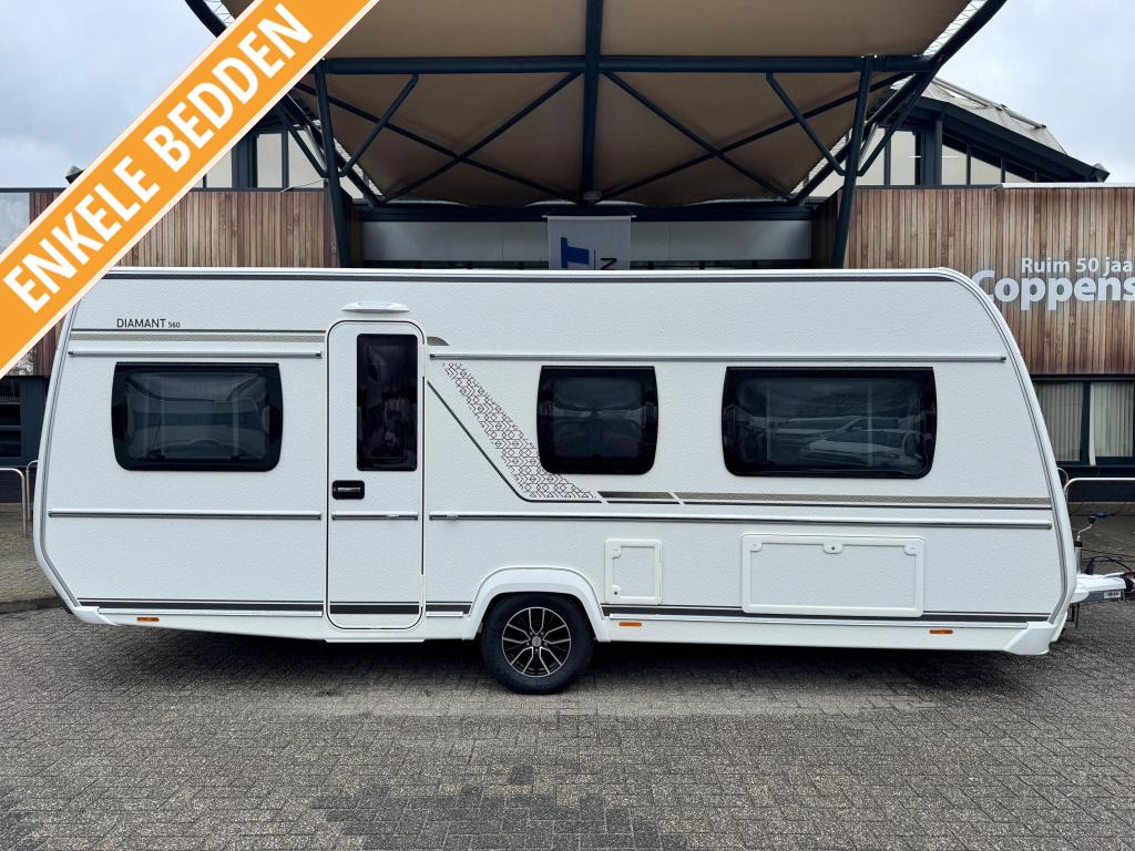 Fendt Diamant 560 SGW 2026 MEGA LUXE!!!, Caravans en Kamperen, Standaardzit, Overige typen, Bedrijf, Schokbreker