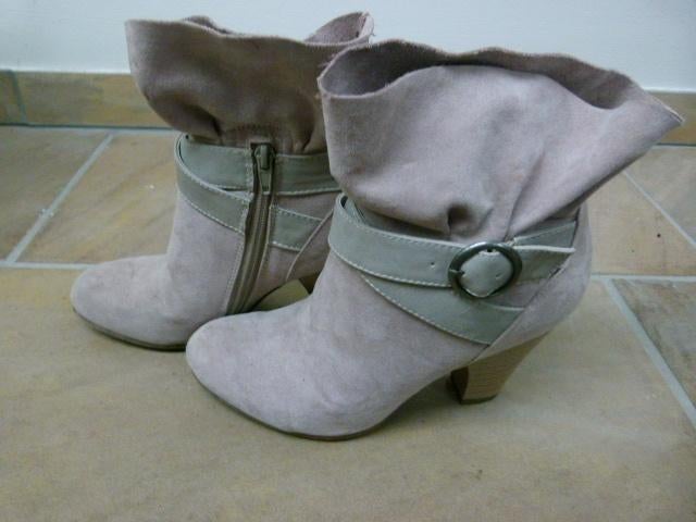 Laarsjes met hak, beige, maat 38 Graceland, Beige, Lage of Enkellaarzen, Ophalen of Verzenden, Zo goed als nieuw