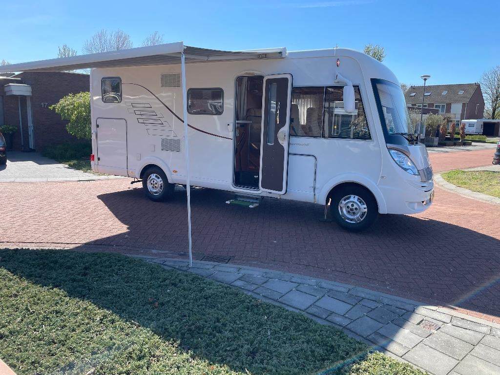 Hymer B578 SL | Levelsysteem | Lengte + Hefbed Luchtvering, Integraal, Ringverwarming, Fiat, 7 tot 8 meter