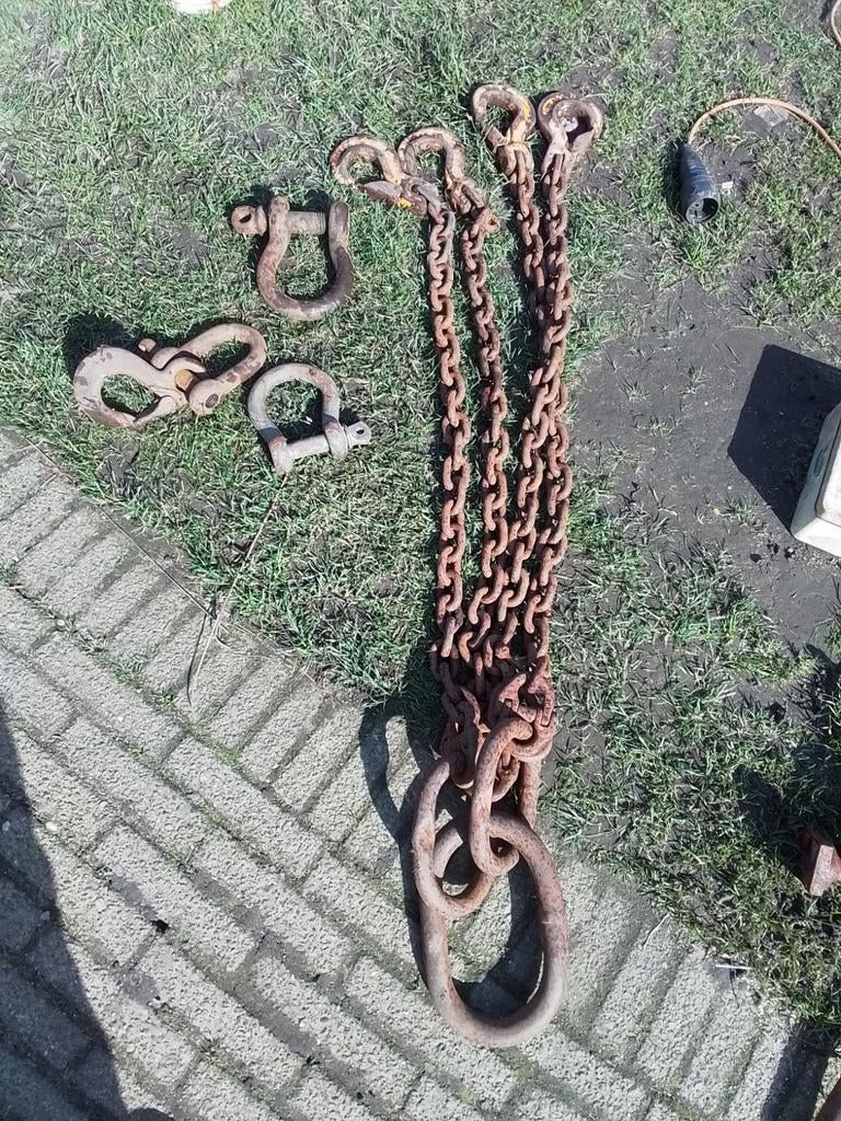 14877) ketting  zware 4 sprong met 3 gr9ote harp sleutingen, Ophalen of Verzenden