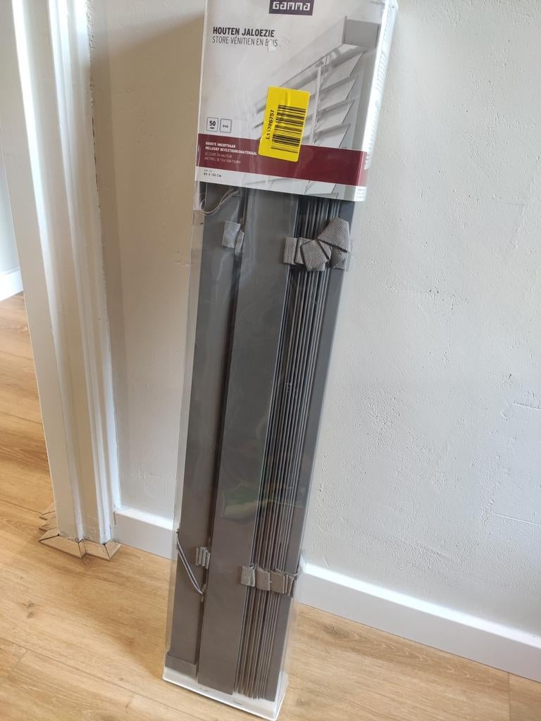 Houten jaloezie donkergrijs 80x130 nieuw in verpakking gamma, Ophalen of Verzenden, Nieuw