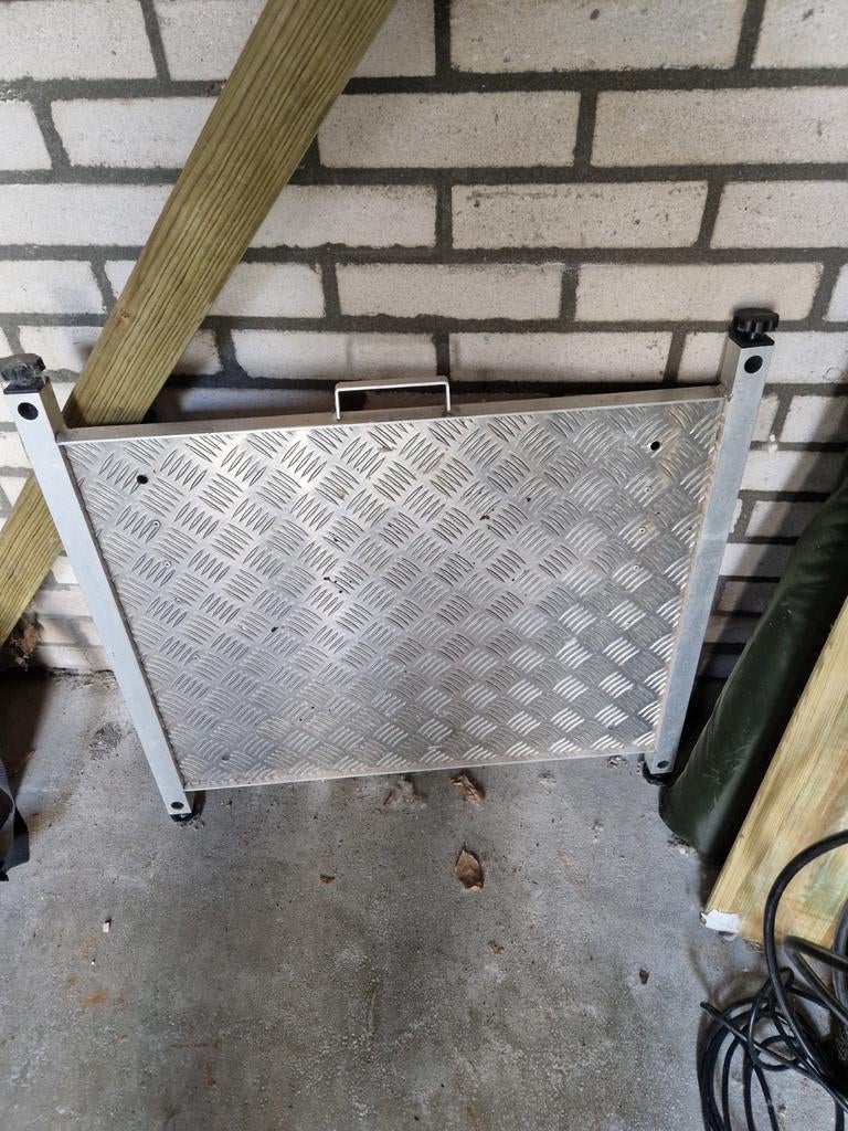 Visplateau met feedersteun, Watersport en Boten, Ophalen, Gebruikt, Overige typen