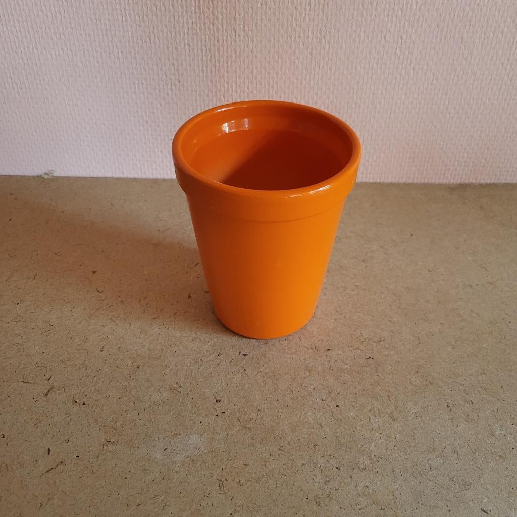 Oranje bloempot, Rond, Ophalen of Verzenden, Balkon, Aardewerk