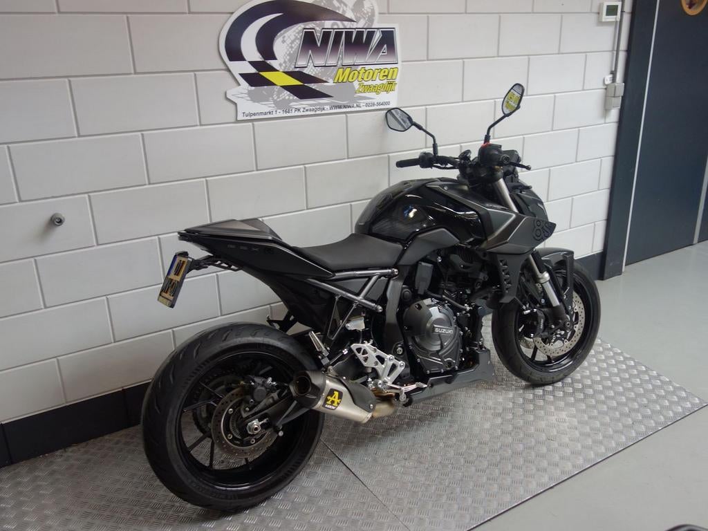 SUZUKI GSX-8S - foto 3