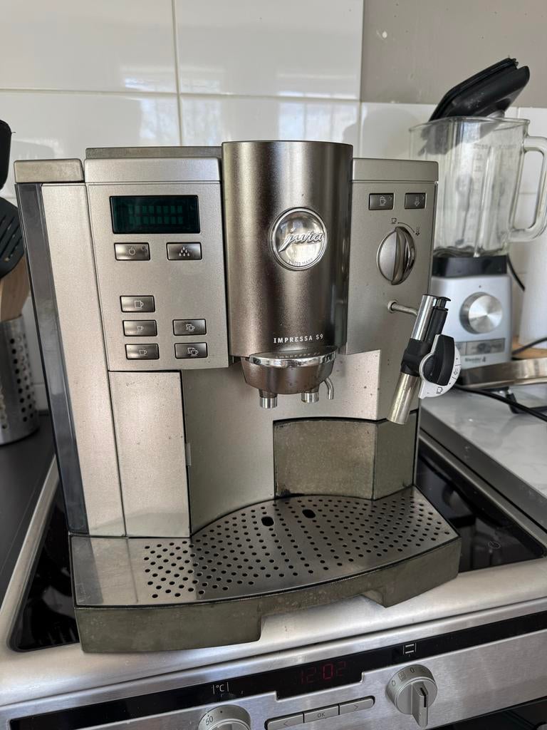 Jura S9 Impressa koffiemachine, Witgoed en Apparatuur, Koffiezetapparaten, Ophalen, Afneembaar waterreservoir, 10 kopjes of meer