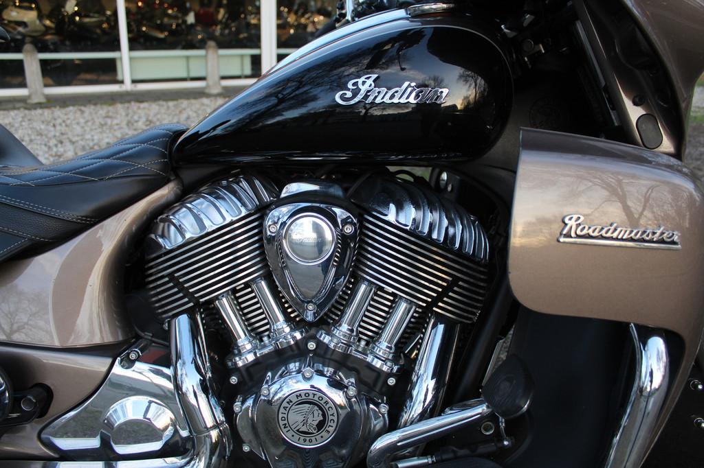 Indian Roadmaster - foto 2