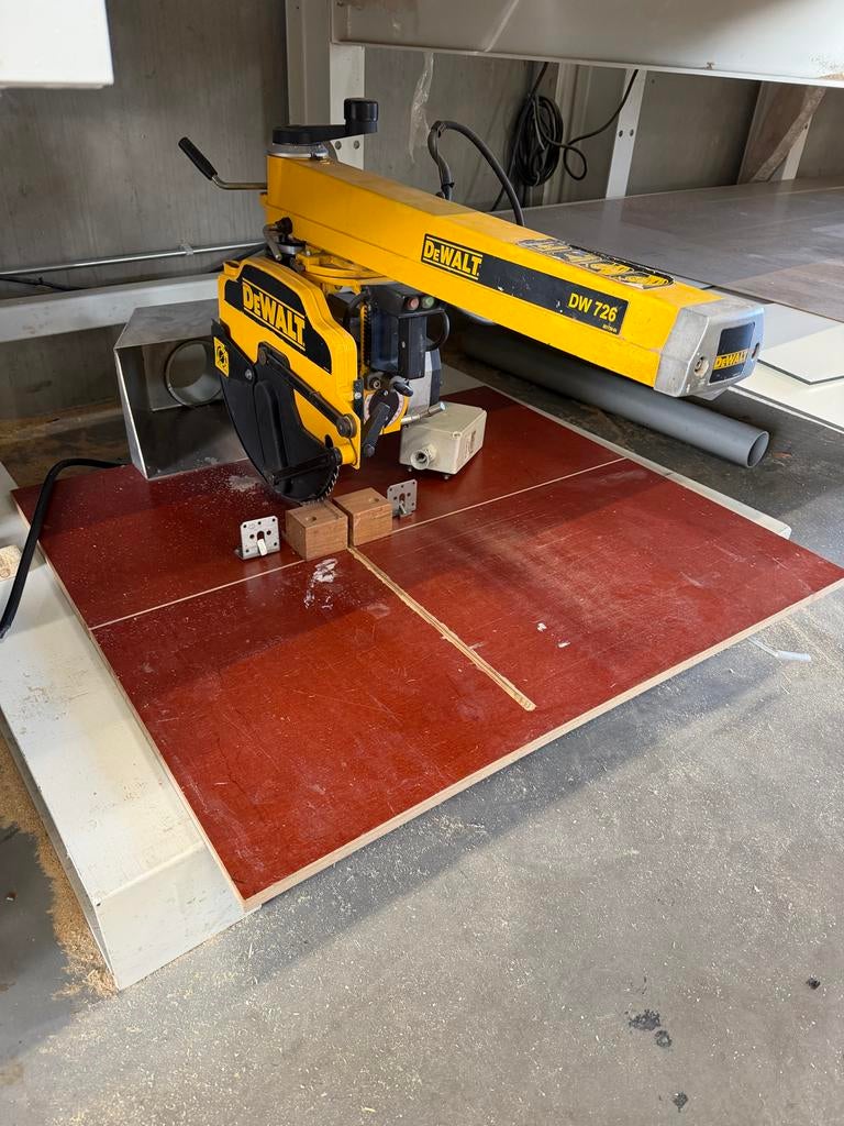 DeWalt DW726 Radiaalzaag, Ophalen, Gebruikt, 70 mm of meer, Overige typen