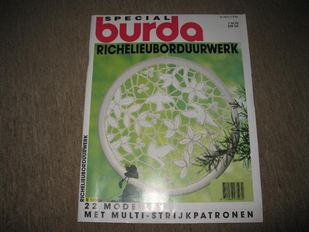 Burda Special richelieuborduurwerk en hardanger, Ophalen of Verzenden, Zo goed als nieuw, Patroon