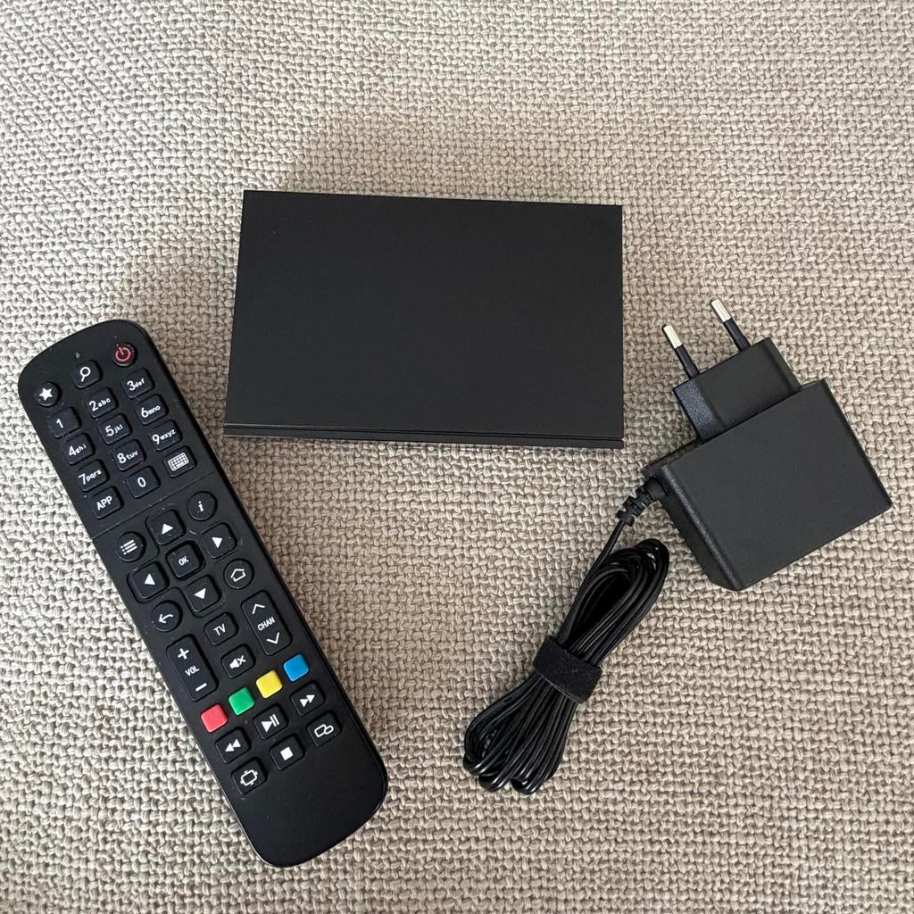 Infomir MAG 520w3, WIFI IPTV box voor de kenner. IZGST Compl, Ophalen of Verzenden, Zo goed als nieuw, USB 2