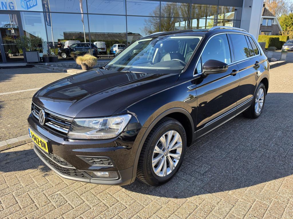 Volkswagen Tiguan 1.5 TSI Comfortline Business (bj 2020), Voorwielaandrijving, Stof, 4 cilinders, Zwart