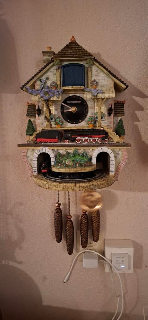 Unieke Koekoeksklok met Trein Beweging - Wandklok, Ophalen, Gebruikt, Analoog, Wandklok