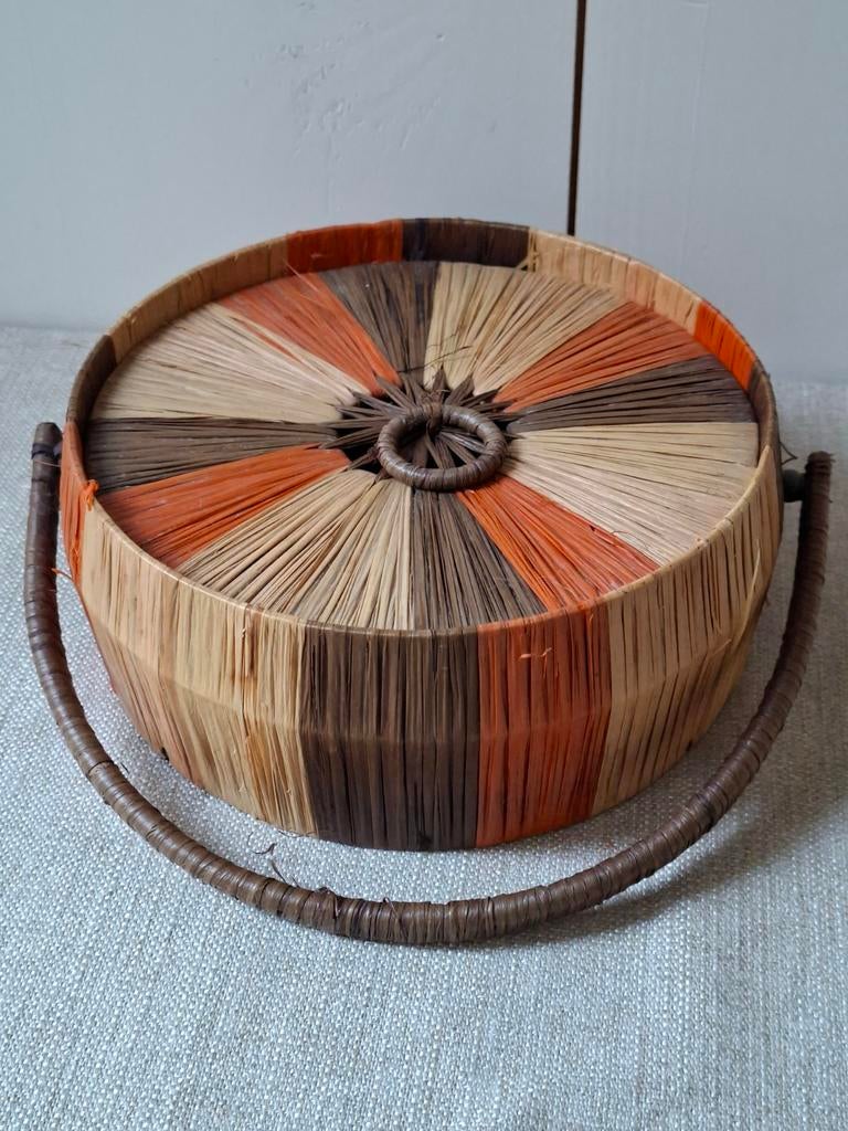 Ronde raffia mand met deksel, Ophalen of Verzenden, Rond, Riet