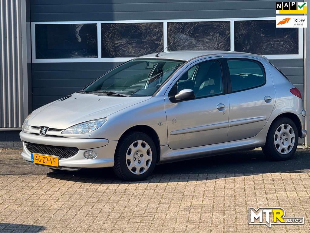 Peugeot 206 1.4 Génération 1e EIG|NAP|NWE APK, 31 €/maand, 4 cilinders, Origineel Nederlands, Bedrijf